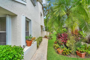 2237 Discovery Cir W, Deerfield Beach, FL 33442, Sold 10/14/20