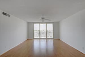 231 E Lantana Rd, Lantana, FL 33462, Sold 12/15/20