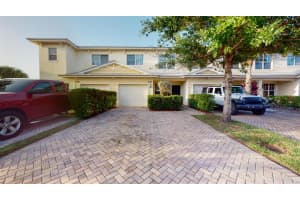 2536 Creekside Dr, Fort Pierce, FL 34981, Sold 10/16/20