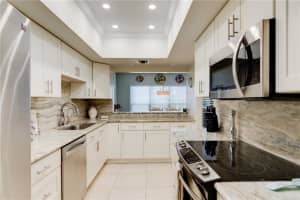6165 S Mirror Lake Dr, Sebastian, FL 32958, Sold 09/18/20