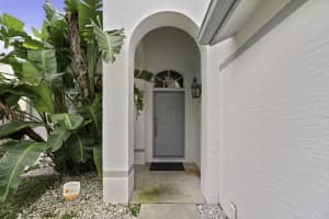 107 Pine Ln, West Palm Beach, FL 33411, Sold 10/28/20
