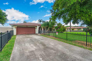 5425 Inwood Dr, Delray Beach, FL 33484, Sold 10/09/20