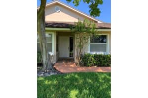 5241 W Lakes Dr, Deerfield Beach, FL 33442, Sold 09/29/20