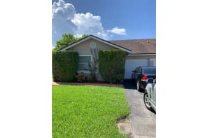 5241 W Lakes Dr, Deerfield Beach, FL 33442, Sold 09/29/20