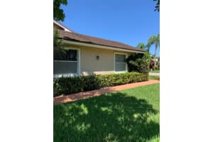 5241 W Lakes Dr, Deerfield Beach, FL 33442, Sold 09/29/20