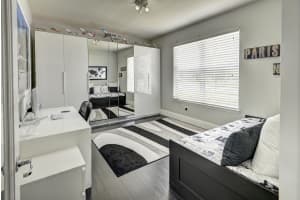 7582 Sandspur Ln, Lake Worth, FL 33467, Sold 11/13/20