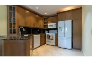 121 Waterside Dr, Hypoluxo, FL 33462, Sold 01/29/21