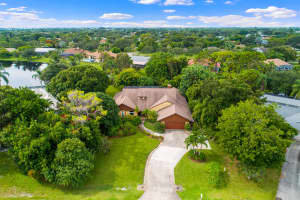 2944 NE Loquat Ln, Jensen Beach, FL 34957, Sold 10/20/20