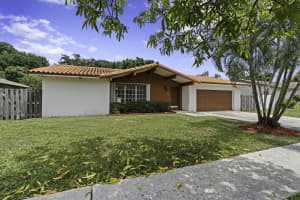 949 NW 8th St, Boca Raton, FL 33486, Sold 09/21/20