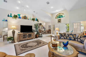 2335 Rabbit Hollowe Cir, Delray Beach, FL 33445, Sold 02/18/21