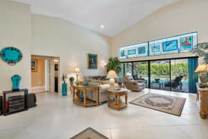 2335 Rabbit Hollowe Cir, Delray Beach, FL 33445, Sold 02/18/21