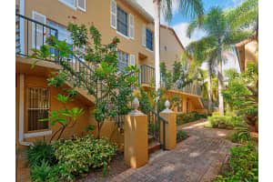 1040 Lake Shore Dr, Lake Park, FL 33403, Sold 02/26/21