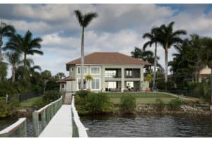 2362 NW Bay Colony Ct, Stuart, FL 34994, Sold 08/31/20