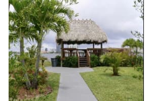 724 Executive Center Dr, West Palm Beach, FL 33401, Sold 10/28/20