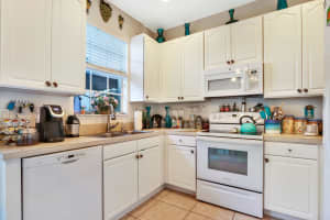 169 E Thatch Palm Cir, Jupiter, FL 33458, Sold 10/09/20