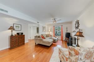 733 New Jersey St, West Palm Beach, FL 33401, Sold 04/02/21