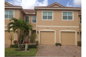 532 SW Glen Crest Way, Stuart, FL 34997, Sold 10/21/20