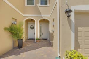 532 SW Glen Crest Way, Stuart, FL 34997, Sold 10/21/20