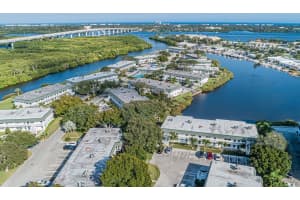 2800 Indian River Blvd, Vero Beach, FL 32960, Sold 02/28/21