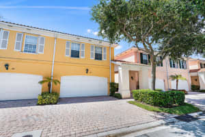 36 Laurel Oaks Cir, Jupiter, FL 33469, Sold 12/01/20