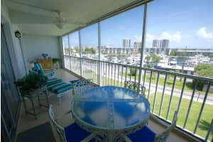 907 Marina Dr, North Palm Beach, FL 33408, Sold 11/10/20
