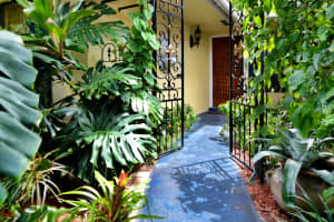 1051 Shady Lakes Cir, Palm Beach Gardens, FL 33418, Sold 10/21/20