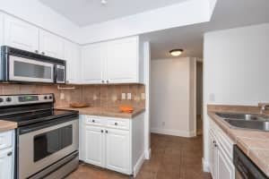 1035 Lake Shore Dr, Lake Park, FL 33403, Sold 12/23/20