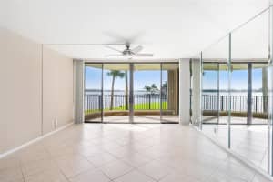 8200 Lakeshore Dr, Hypoluxo, FL 33462, Sold 04/01/21