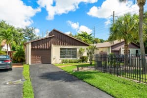 5023 Mirror Lakes Blvd, Boynton Beach, FL 33472, Sold 01/26/21