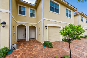 672 SW Glen Crest Way, Stuart, FL 34997, Sold 11/25/20