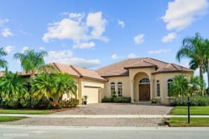 812 SW St Julien Ct, Port St. Lucie, FL 34986, Sold 12/08/20
