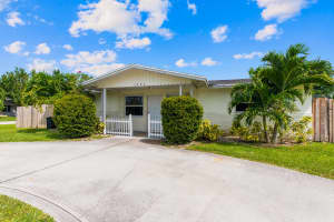 1894 SE Lafayette St, Stuart, FL 34997, Sold 11/18/20