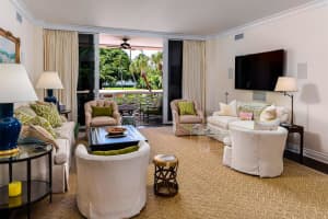 315 S Lake Dr #2f, Palm Beach, FL 33480, Sold 02/01/21