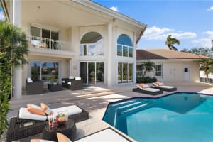 900 SW Bay Pointe Cir, Palm City, FL 34990, Sold 04/23/21