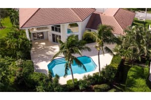 900 SW Bay Pointe Cir, Palm City, FL 34990, Sold 04/23/21