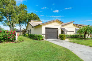 17 Ridge Pointe Dr, Boynton Beach, FL 33435, Sold 11/11/20