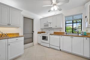 17 Ridge Pointe Dr, Boynton Beach, FL 33435, Sold 11/11/20
