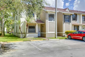 233 City View Dr, Fort Lauderdale, FL 33311, Sold 11/24/20