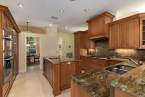 8855 SE Marina Bay Dr, Hobe Sound, FL 33455, Sold 12/07/20