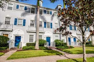242 W Thatch Palm Cir, Jupiter, FL 33458, Sold 10/16/20