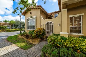 2414 NW 6th St, Boynton Beach, FL 33426, Sold 11/06/20