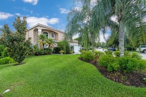 132 Woodlake Cir, Greenacres, FL 33463, Sold 10/30/20