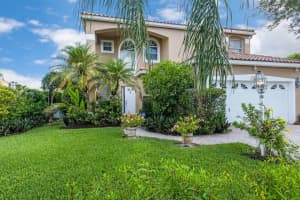 132 Woodlake Cir, Greenacres, FL 33463, Sold 10/30/20