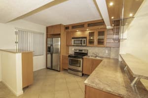 896 N Federal Hwy APT 533, Lantana, FL 33462, Sold 11/12/20