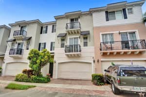 532 NW 39th Cir, Boca Raton, FL 33431, Sold 01/29/21