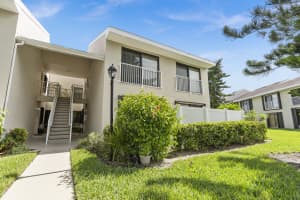 3218 S Lakeview Cir, Fort Pierce, FL 34949, Sold 11/03/20