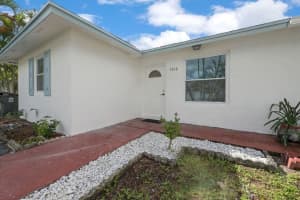 5210 Cannon Way, West Palm Beach, FL 33415, Sold 11/19/20