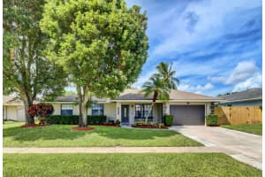 5440 Sandhurst Cir S, Lake Worth, FL 33463, Sold 10/30/20