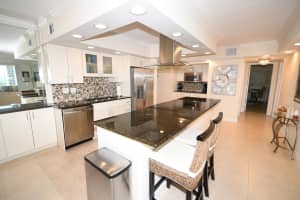 5440 N Ocean Dr, Riviera Beach, FL 33404, Sold 04/29/21