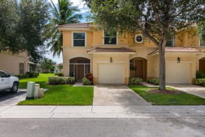 272 River Bluff Ln, Royal Palm Beach, FL 33411, Sold 12/14/20